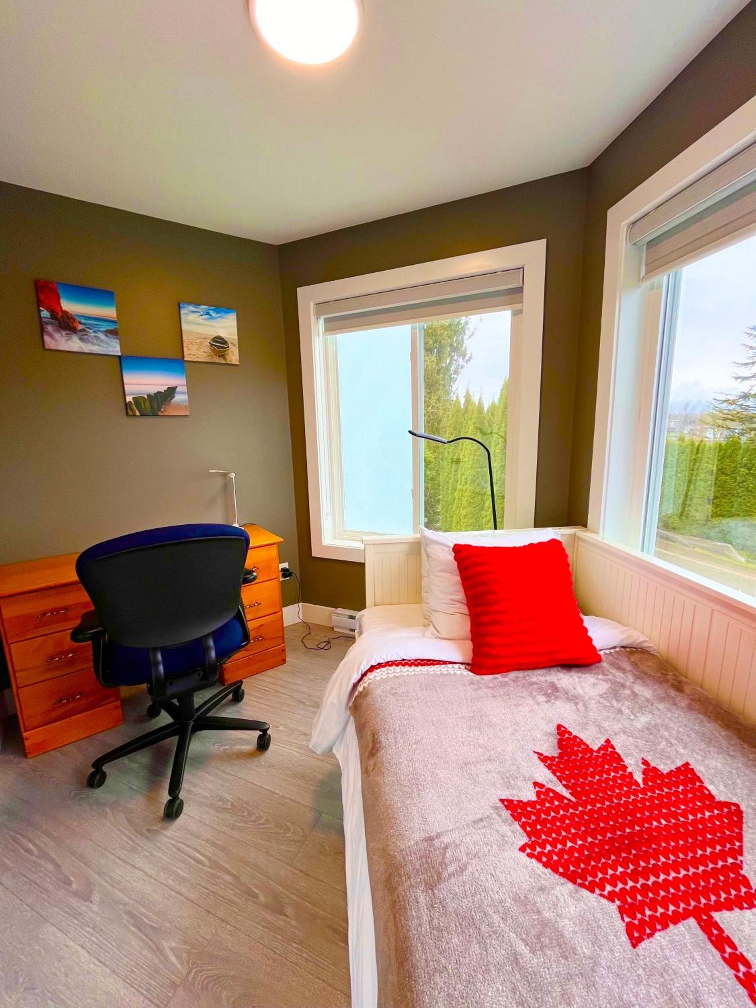 Mountain Retreat 3 Bedroom Garden House Near Heritage Park, Coliseum , Hwy 1, Fishing, Cultus Lake Чилливак Экстерьер фото
